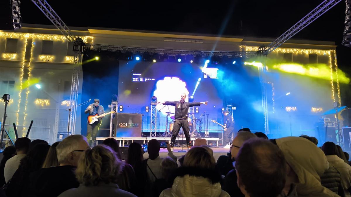 Ttributo a Coldplay en uno de los tardeos.