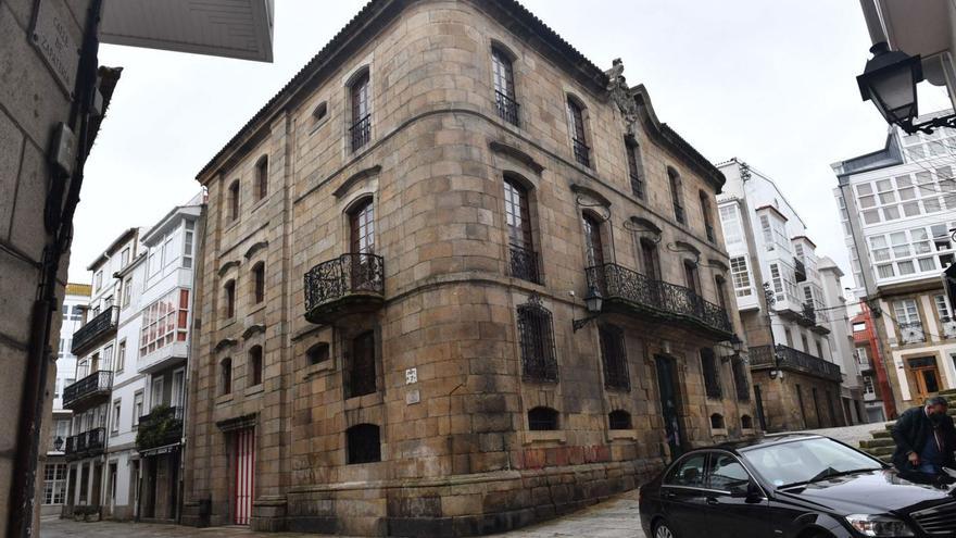El BIC de la Casa Cornide excluye los muebles después de que los Franco se llevasen algunos