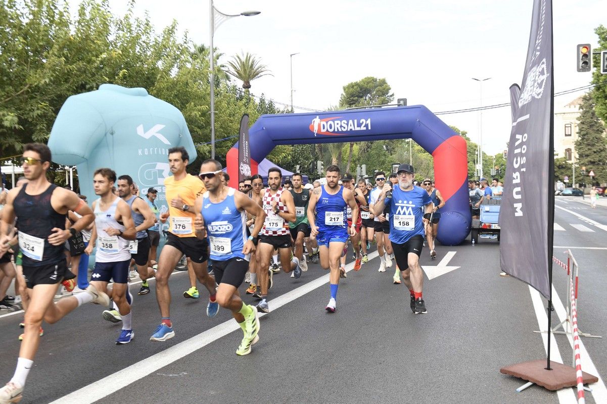 La carrera y marcha Solidaria Asteamur, en imágenes