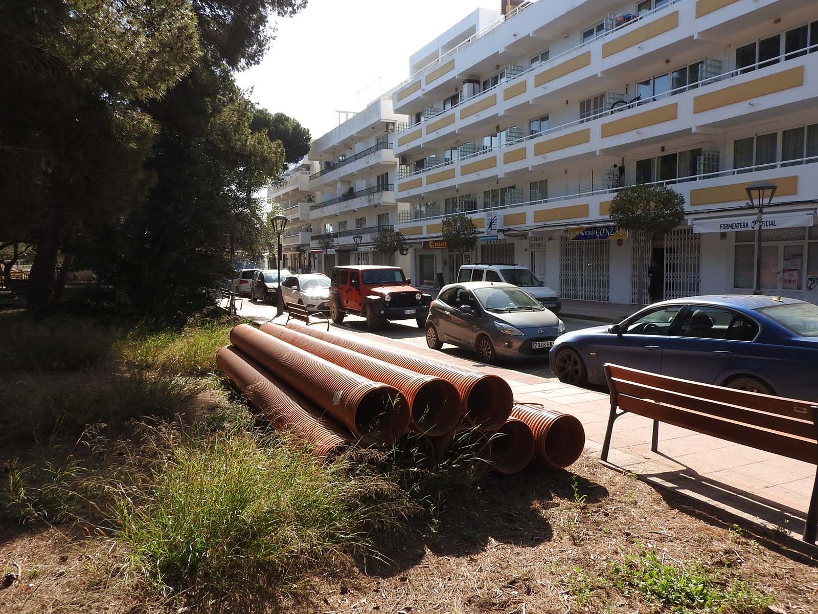 Semana Santa patas arriba en Formentera por el retraso en las obras en es Pujols