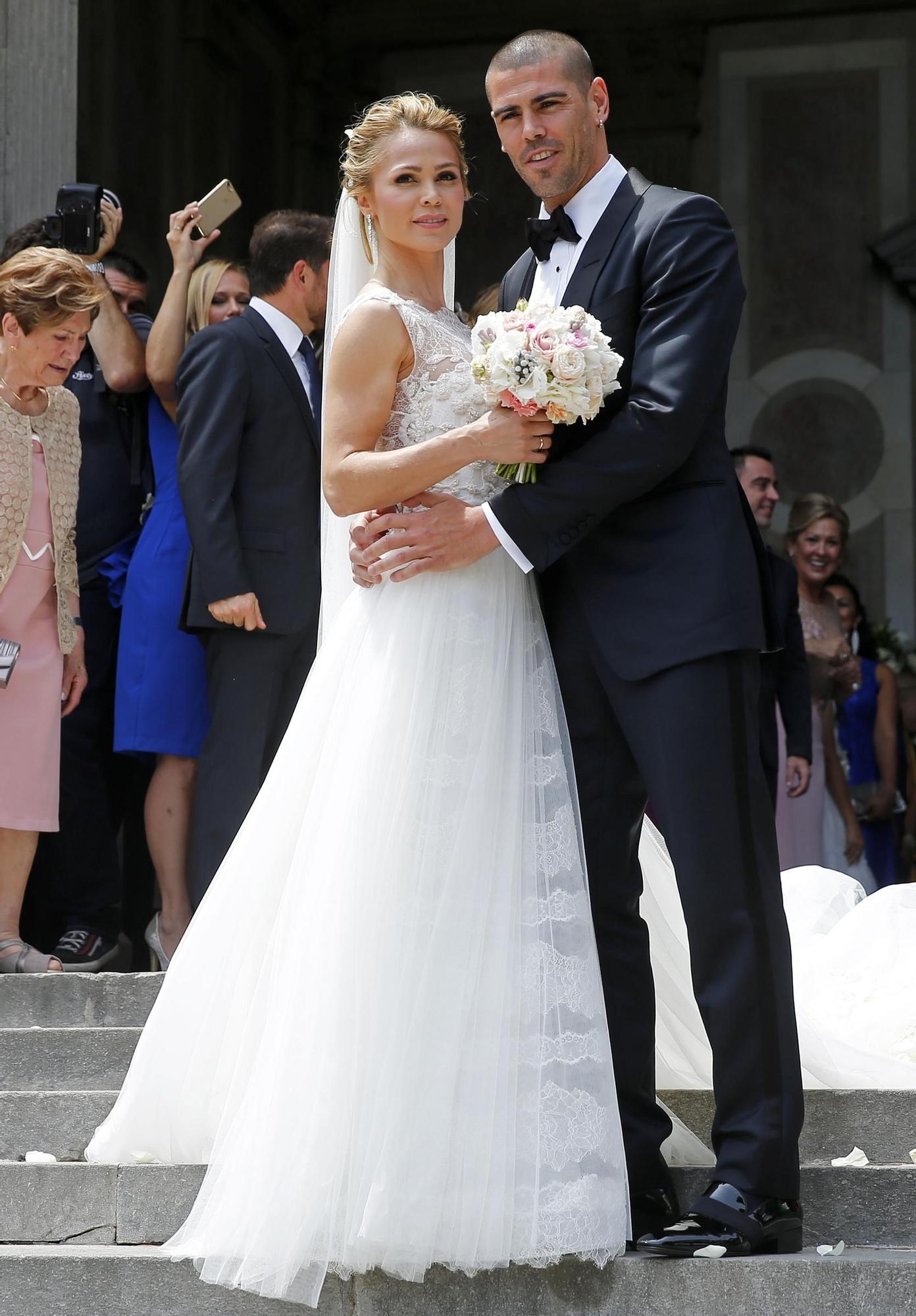 Víctor Valdés y Yolanda Cardona se casan en la iglesia de Santa María Reina