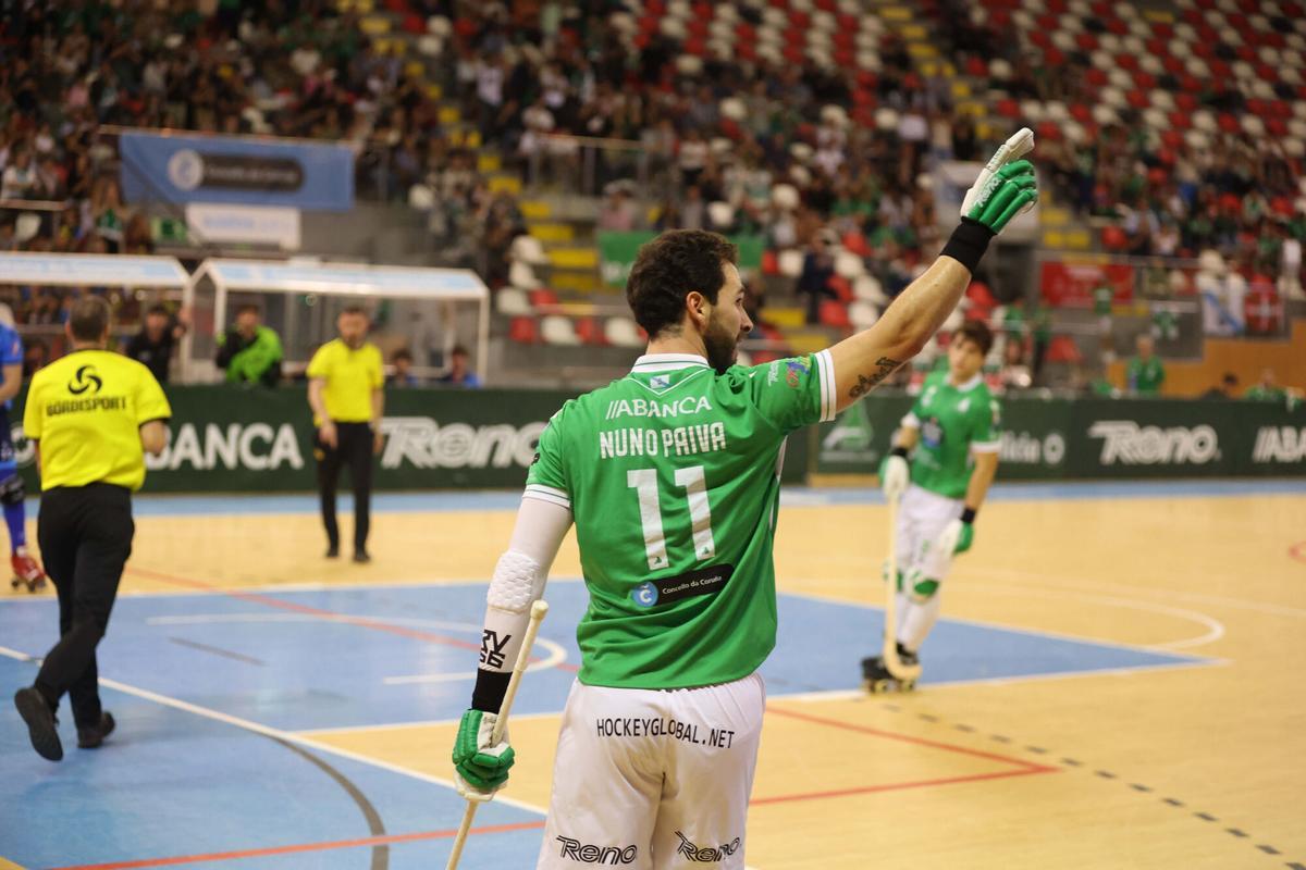 Nuno Paiva celebra un tanto del Liceo en el Palacio de los Deportes esta temporada.