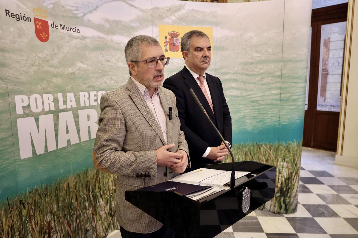 El secretario de Estado de Medio Ambiente, Hugo Morán, en la rueda de prensa posterior a la Comisión Interadministrativa del Mar Menor.