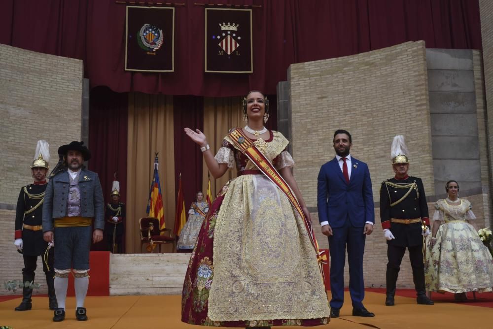 Exaltación de las Falleras Mayores de El Camp de Morvedre Sandra y Aitana.