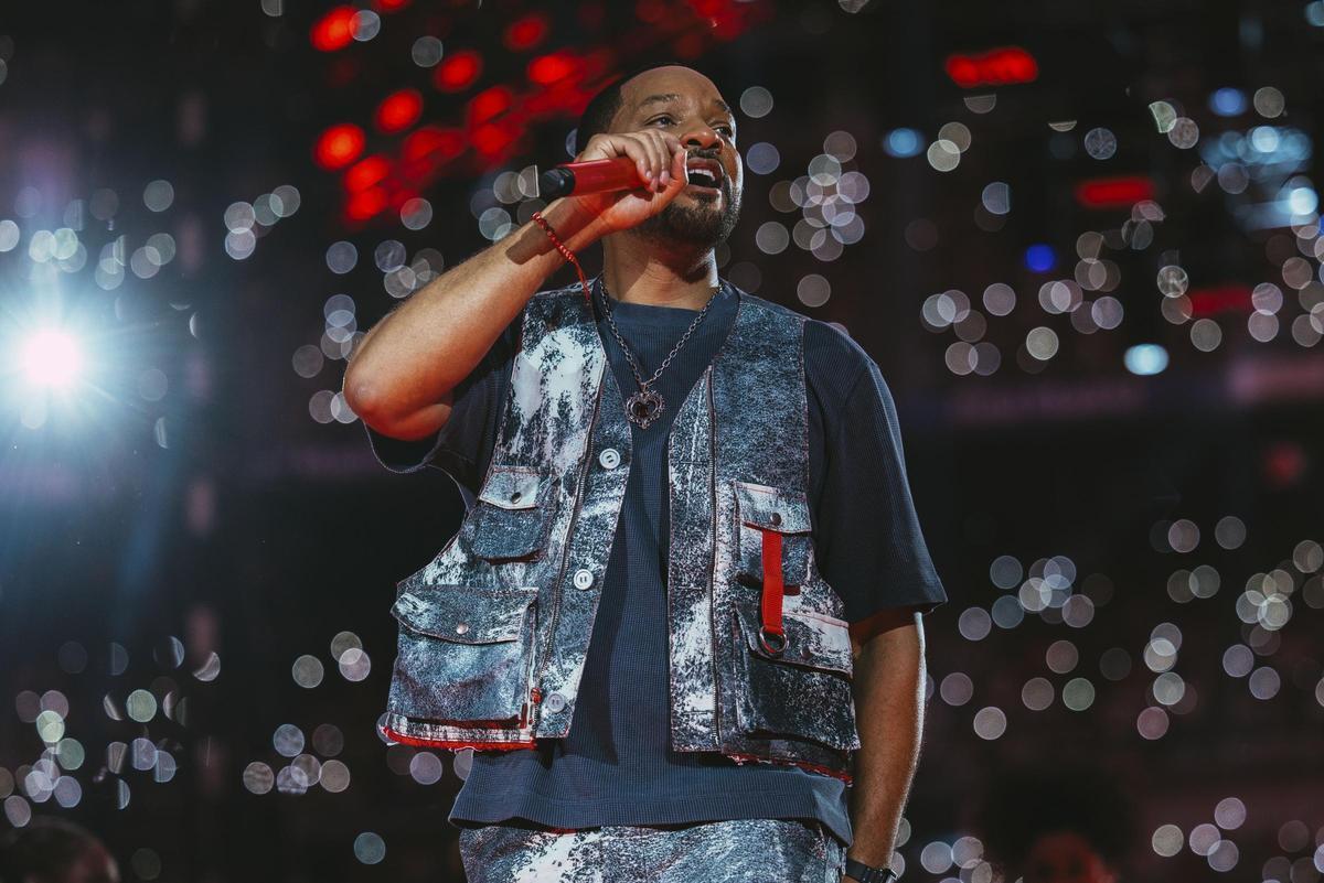 Will Smith sorprende cantando ‘El Príncipe De Bel-Air’ en La Velada del Año en el Bernabéu