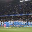 Los jugadores del Deportivo celebran con la afición la victoria contra el Zaragoza en Riazor.