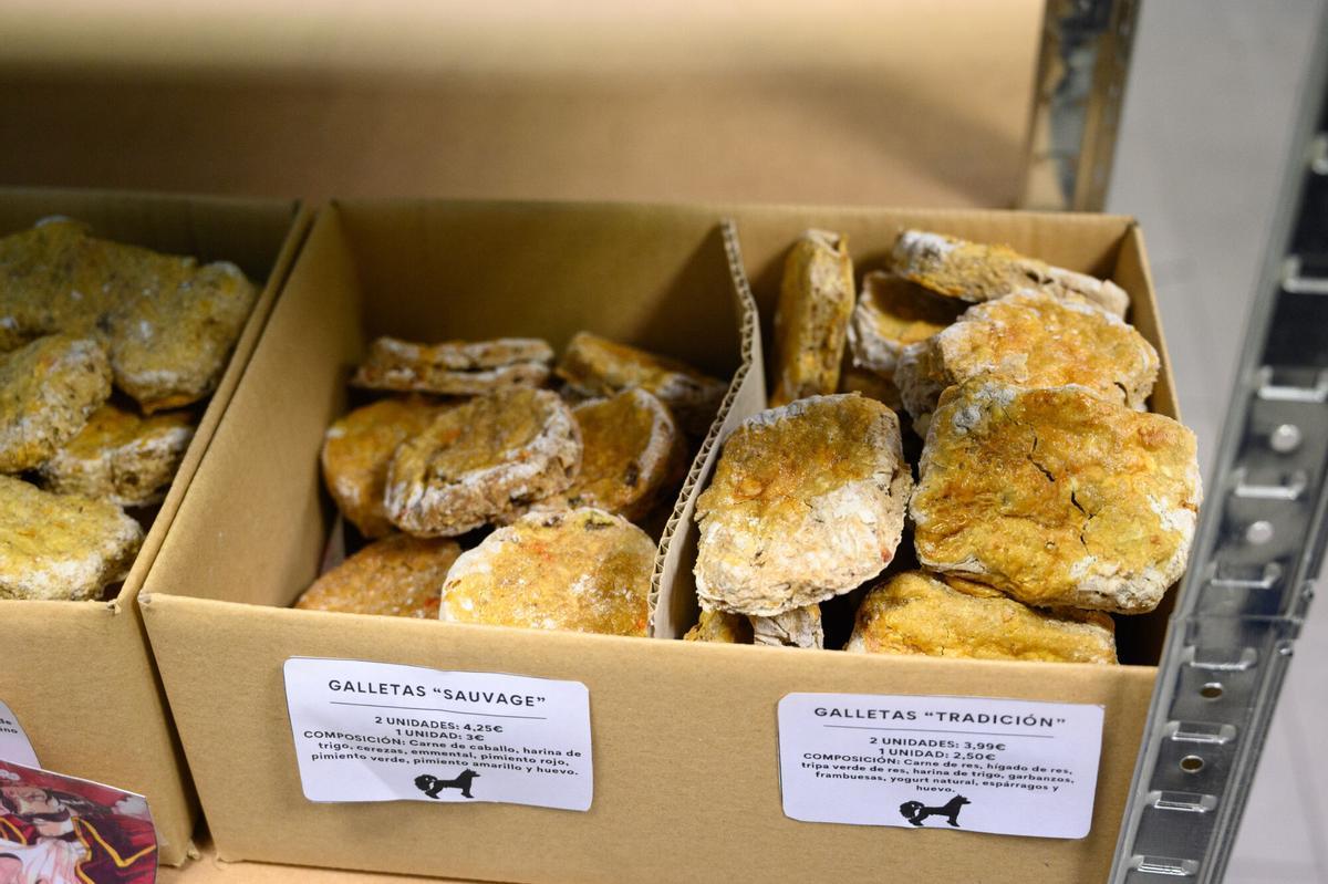 En imágenes | Así es la primera pastelería para mascotas en Aragón