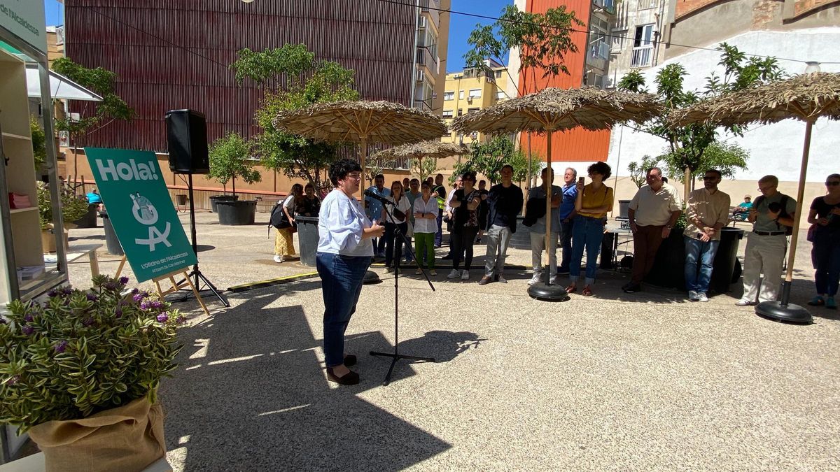La alcaldesa de Santa Coloma de Gramenet, Mireia González, presentado la Oficina de la Alcaldesa en Can Mariner