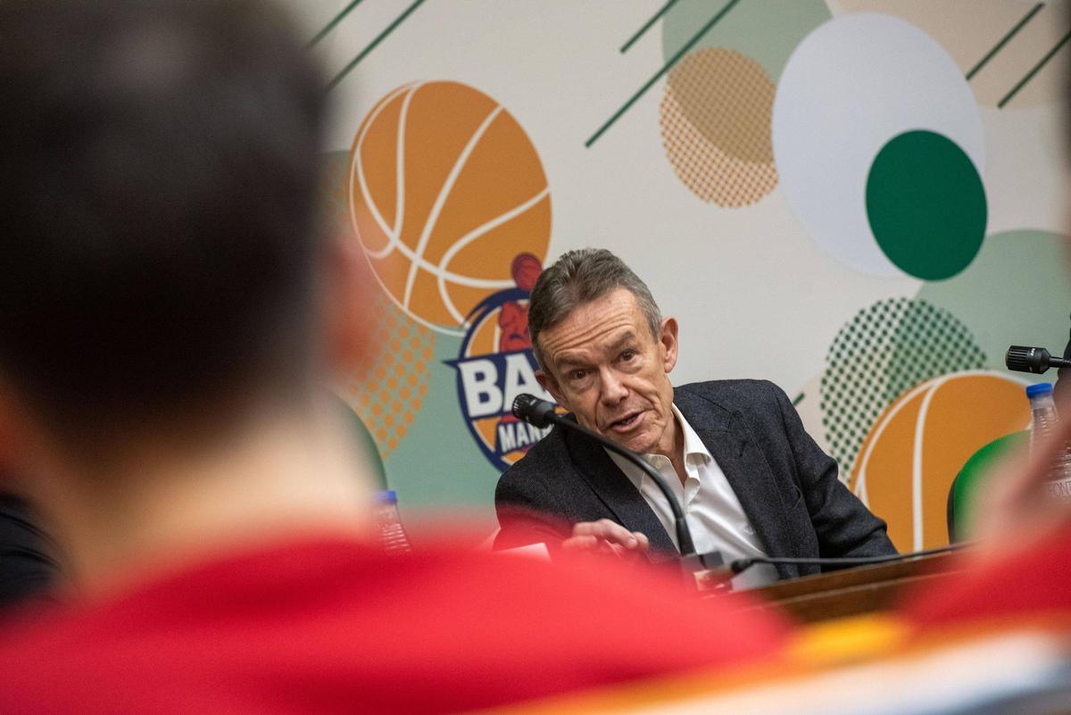 Imatges de la presentació de la refundació de la Fundació del Bàsquet Manresa