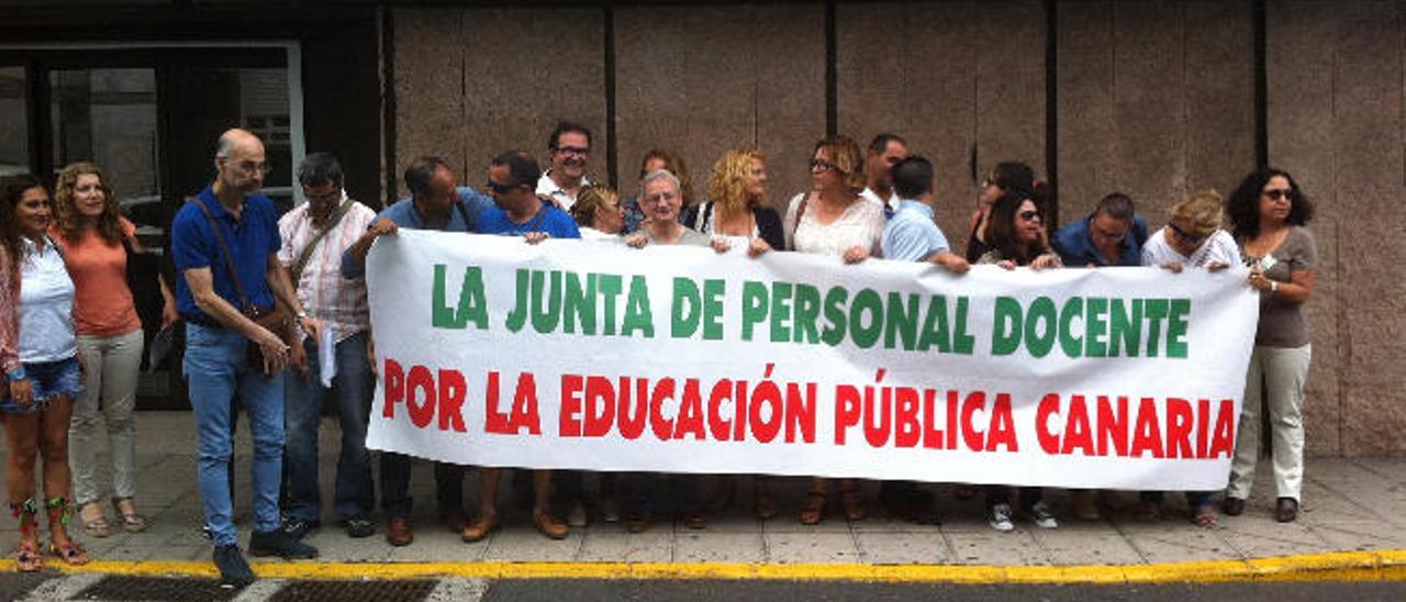 Los docentes exigen ratios más bajas y sustituciones inmediatas