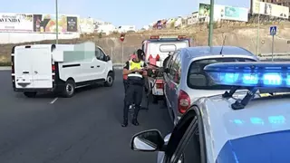 Conducción temeraria en La Minilla: sin carné, sin seguro y con la ITV caducada