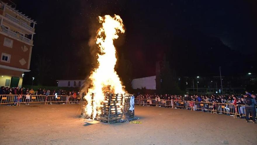 La Edusi enciende Las Candelas