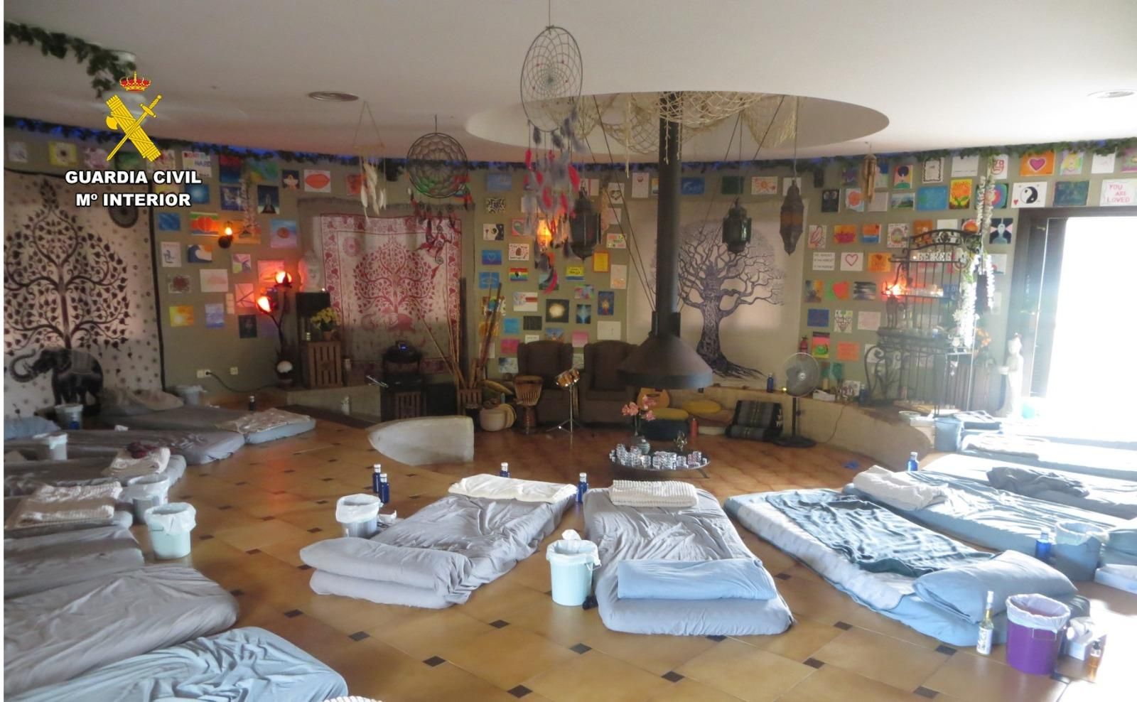 Ocho imputados por los retiros espirituales con ayahuasca en un chalé de Pedreguer