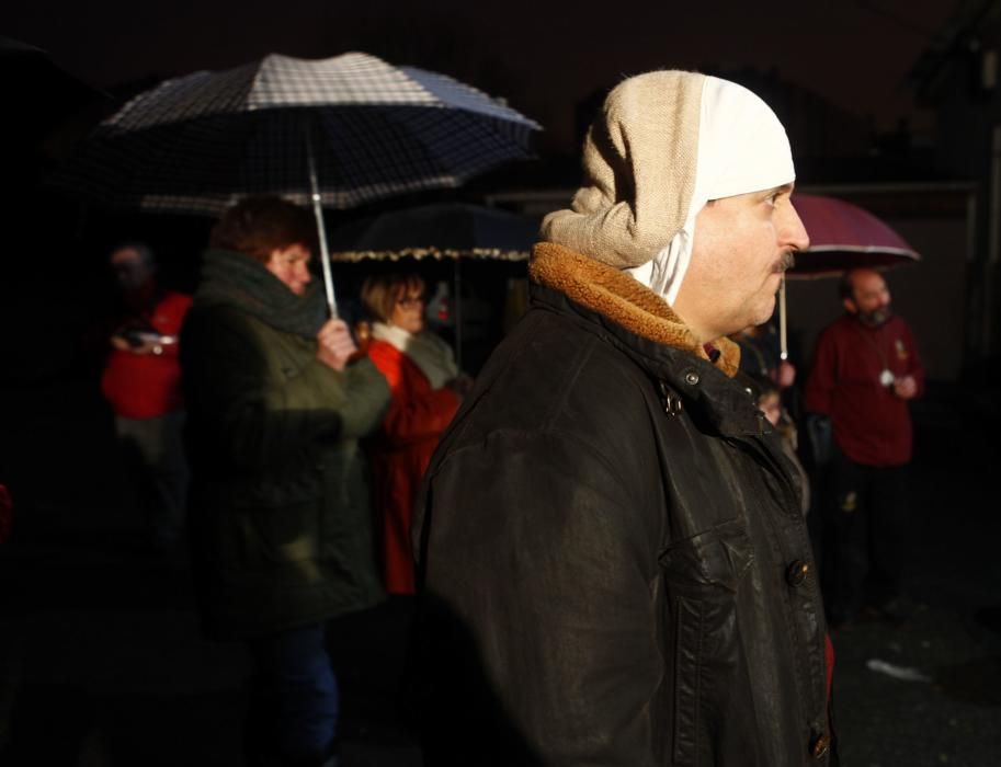 Paso de la Hermandad de los Estudiantes suspendido por la lluvia