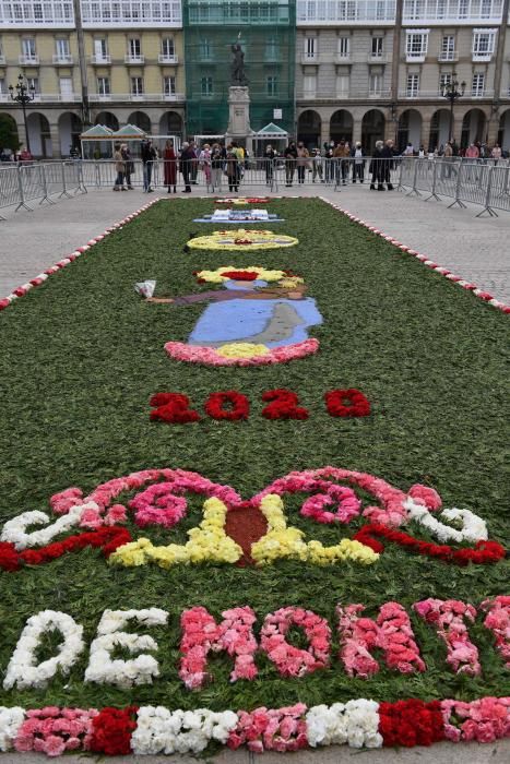 Alfombra floral en A Coruña por el Día del Rosario