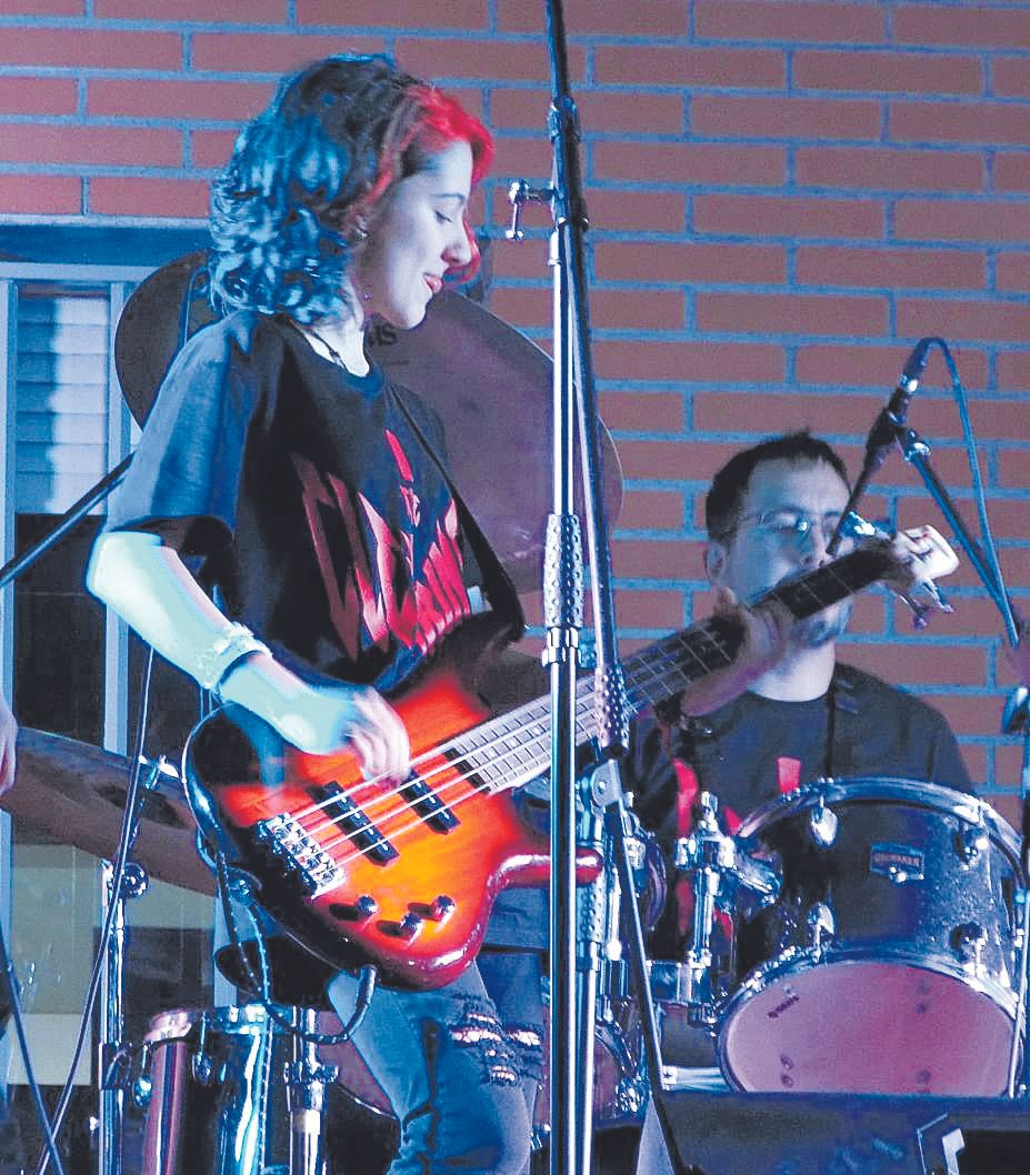 Tres instituts fan un festival de rock
