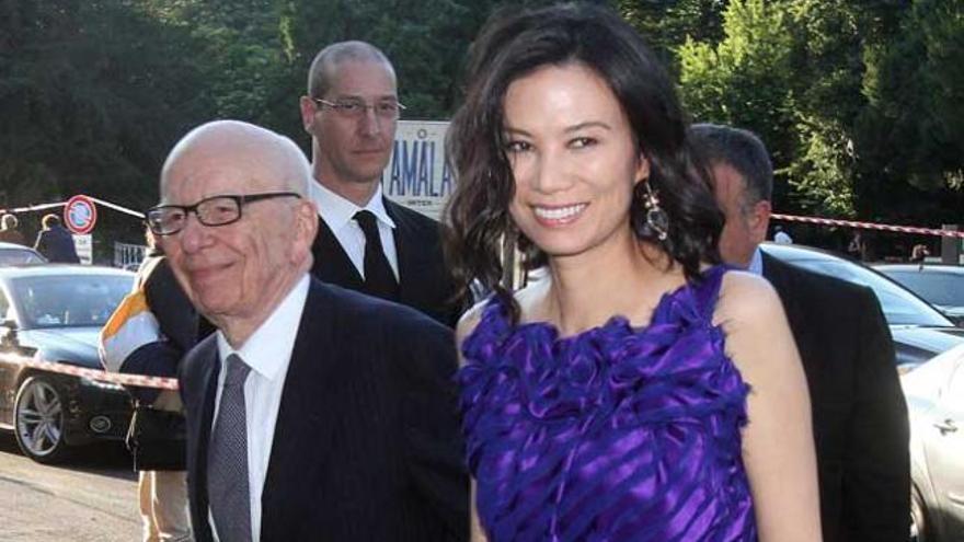 Rupert Murdoch junto a su ex esposa Wendy Deng