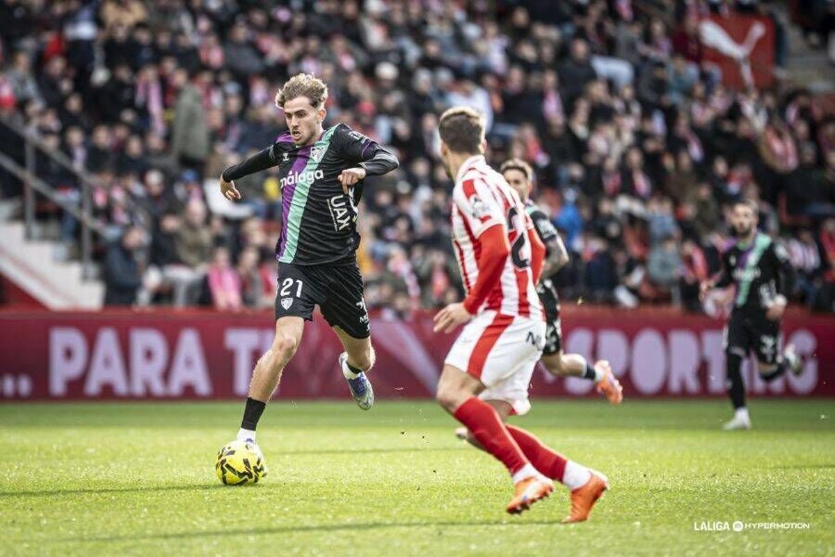 Liga Hypermotion 2025 - 2026: Sporting de Gijón - Málaga CF