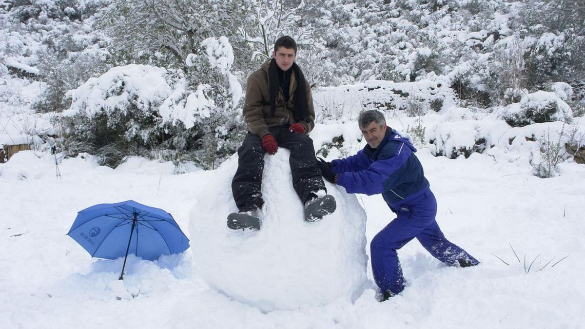 Wenn es in der Tramuntana schneit, strömt halb Mallorca in die Berge.  | FOTO: VERLAG