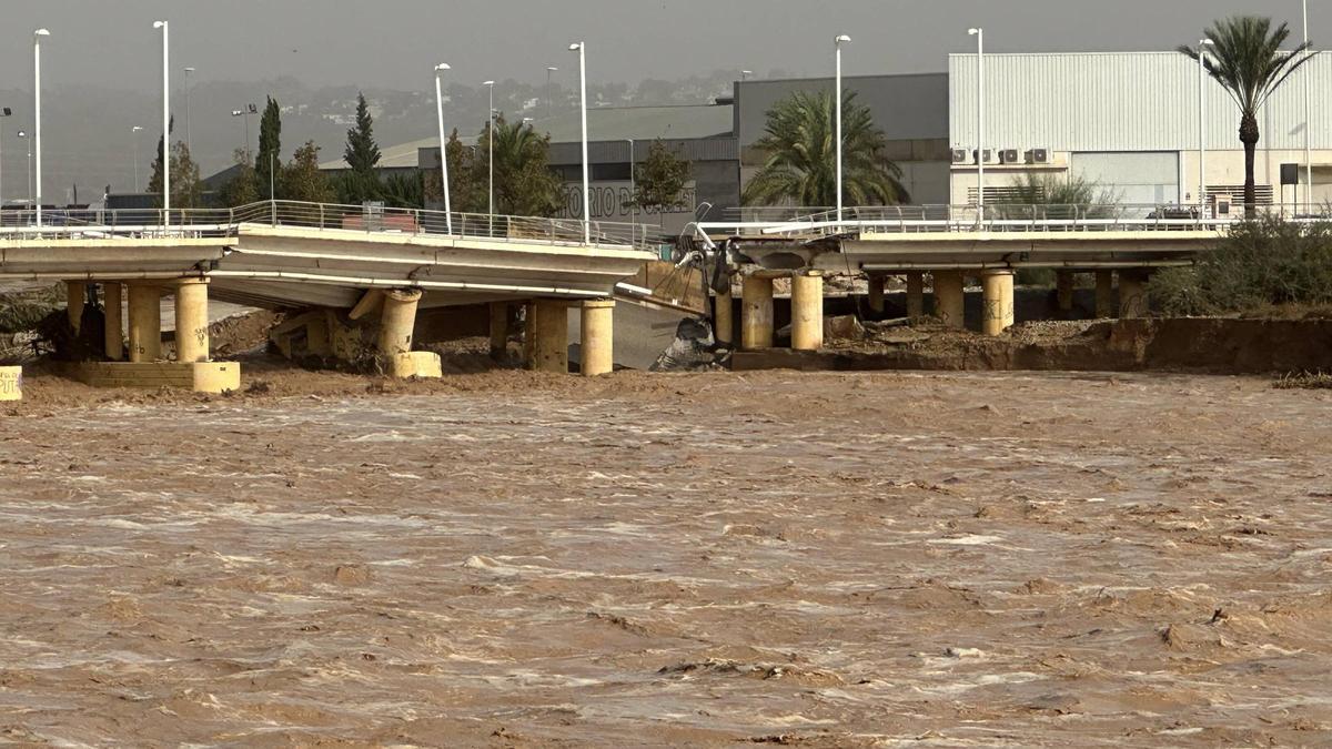 La fuerza del Magro derribó un puente en Carlet durante la trágica dana, en una imagen de archivo.