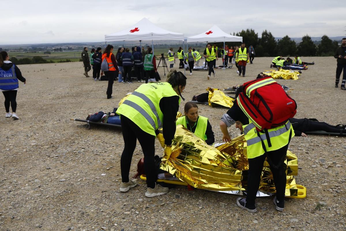 Más de 100 personas participan en un simulacro de ataque terrorista en la Universidad San Jorge