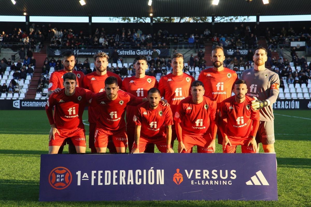 Once titular del Hércules en el Nuevo Colombino con Sotillos como lateral izquierdo.