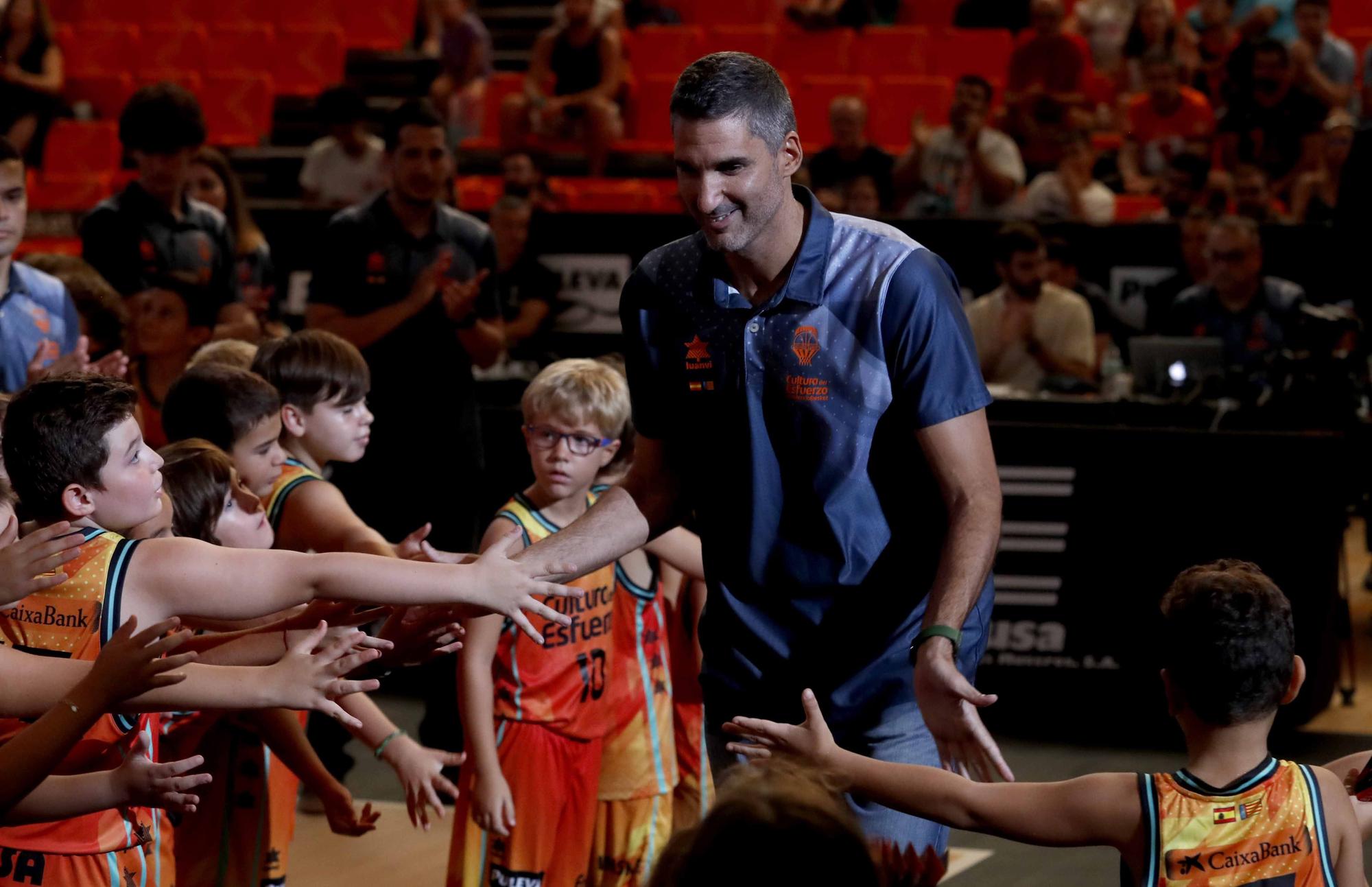 Presentación del Valencia Basket en La Fonteta