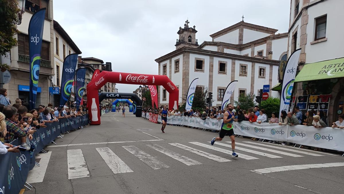Un momento de la prueba disputada en Cangas de Onís.