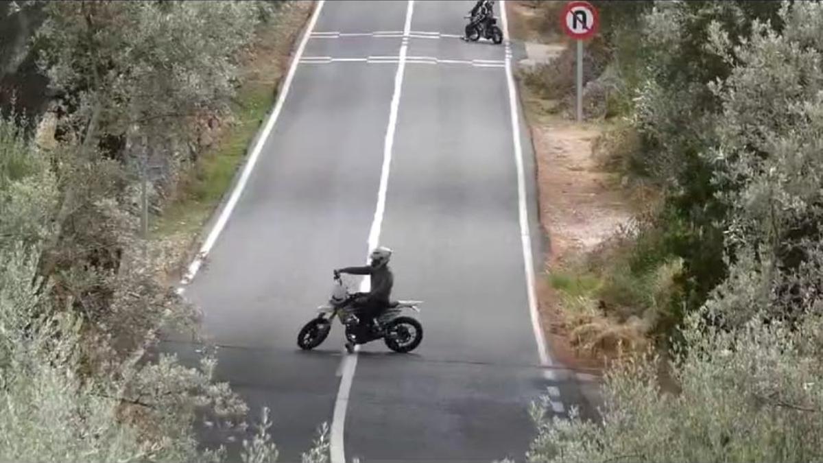 La plataforma Indignats Ma-10: "La carrretera de la Serra se ha convertido en el peor de los infiernos este fin de semana"