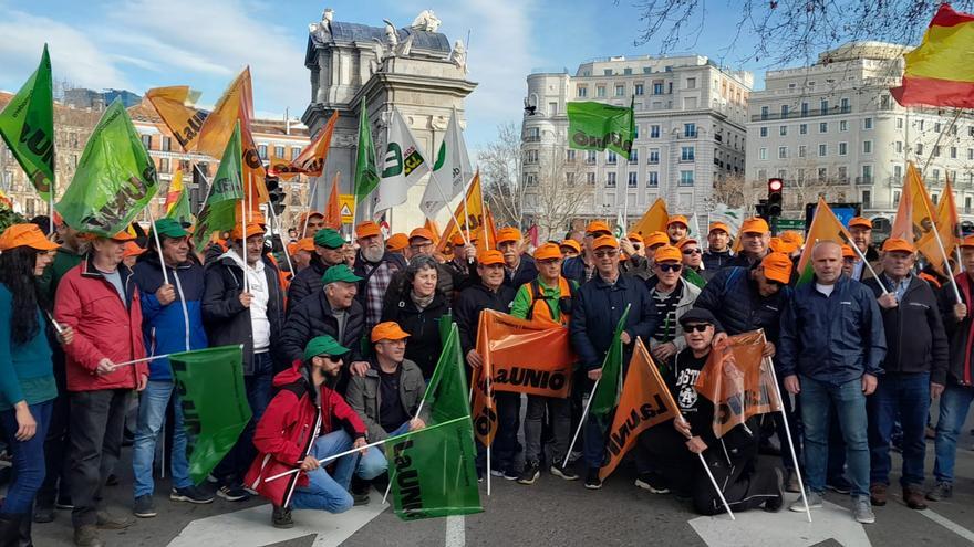 El campo valenciano secunda el bloqueo del centro de Madrid