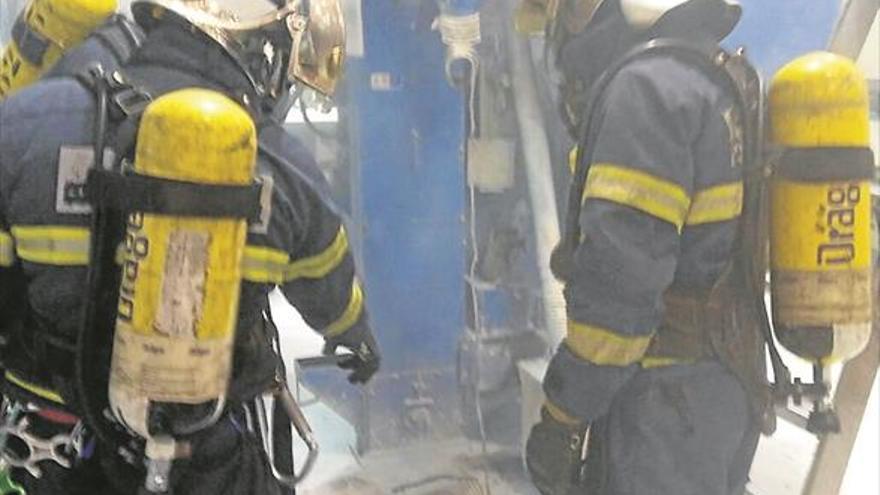 Cuatro afectados, entre ellos un bebé, tras un incendio en Marbella