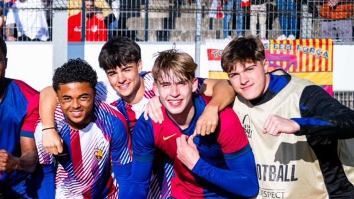 Tomi Marqués celebra uno de los títulos del Juvenil A