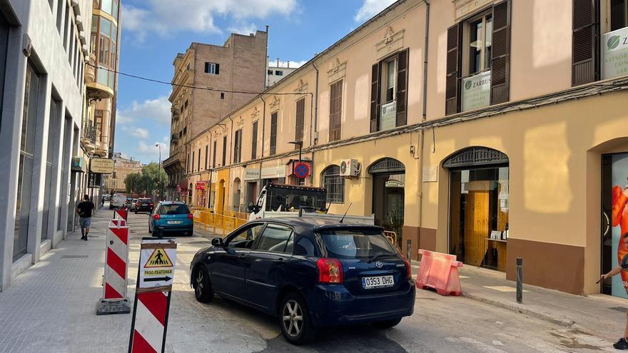 Esta es la céntrica calle de Palma cercana al Mercat de l&#039;Olivar que vuelve a abrir al tráfico después de cuatro meses cerrada por obras