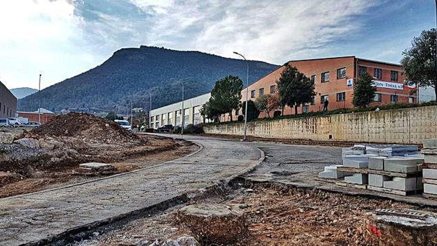 El camí de Can Ballús en obres