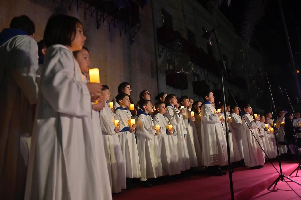 Elche se ilumina por Navidad