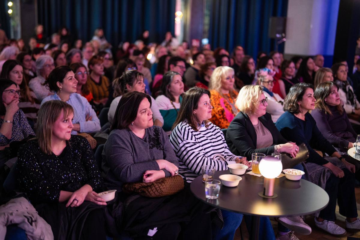 El público de las Mamarazzis en directo en Casa Seat.