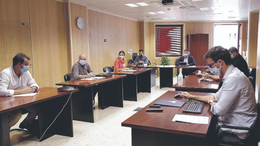 Reunión en el Consejo Insular de Aguas.