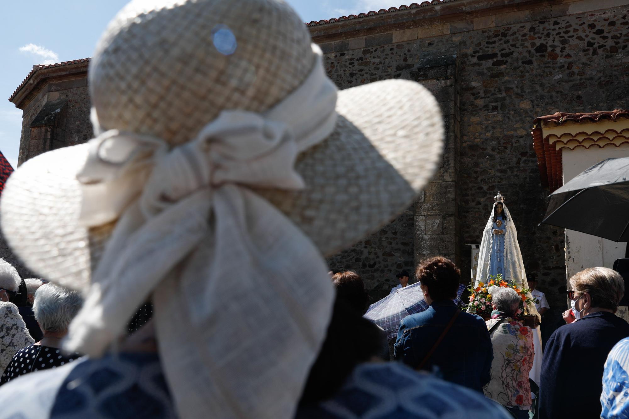 EN IMÁGENES: Así fue el regreso de la tradición del Rito del Beso en la ermita de La Luz