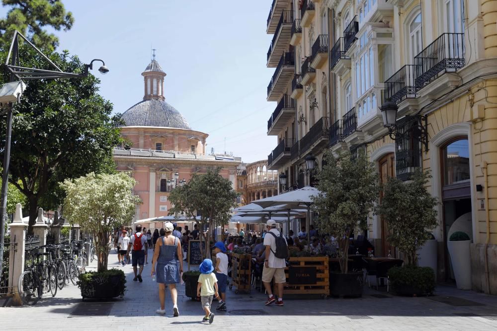 Colocan en València maceteros para evitar atentados terroristas