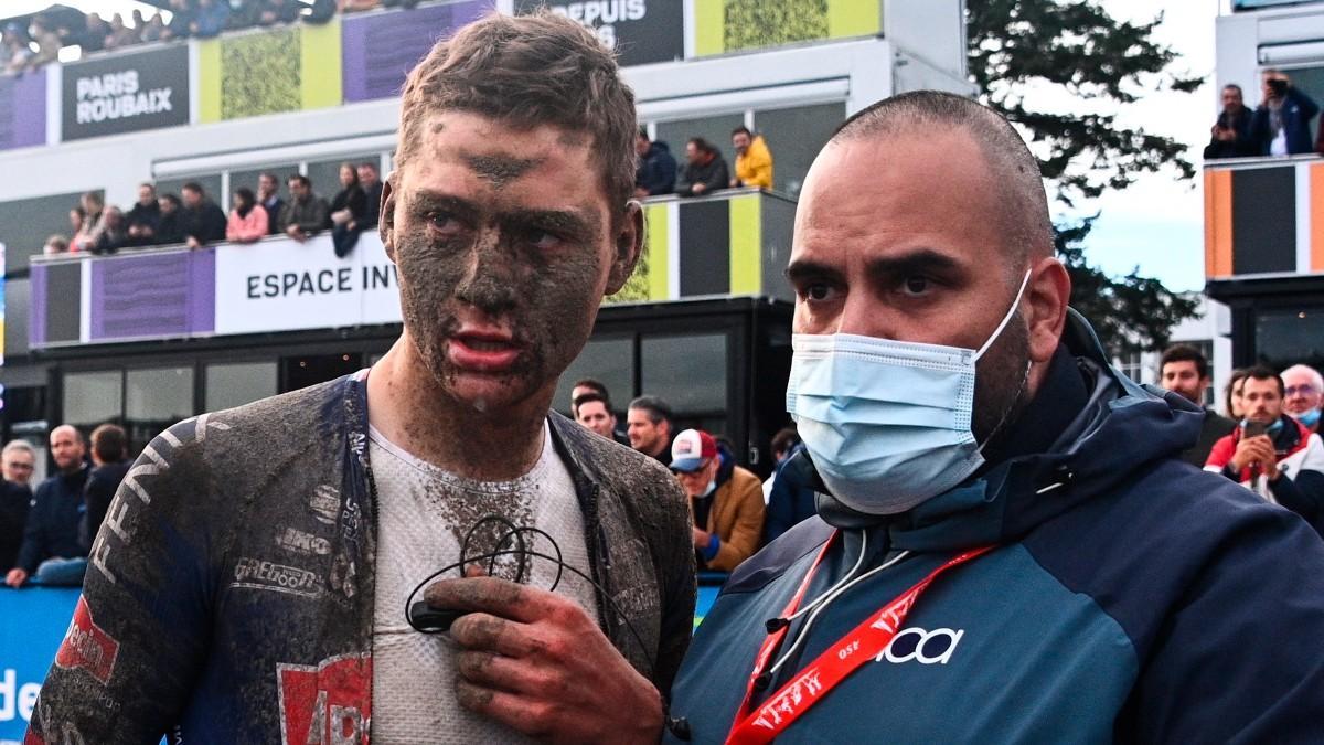 Van der Poel, a la conclusión de la París-Roubaix