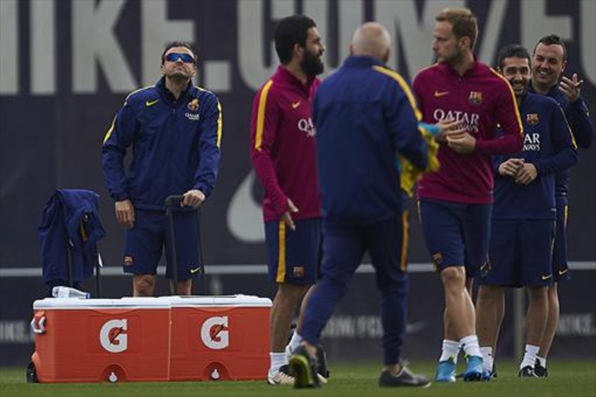 Luis Enrique, en un moment de l’entrenament d’ahir del Barça.