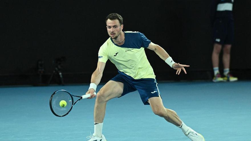 Pedro Martínez no pudo con un Djokovic que se crece en Australia