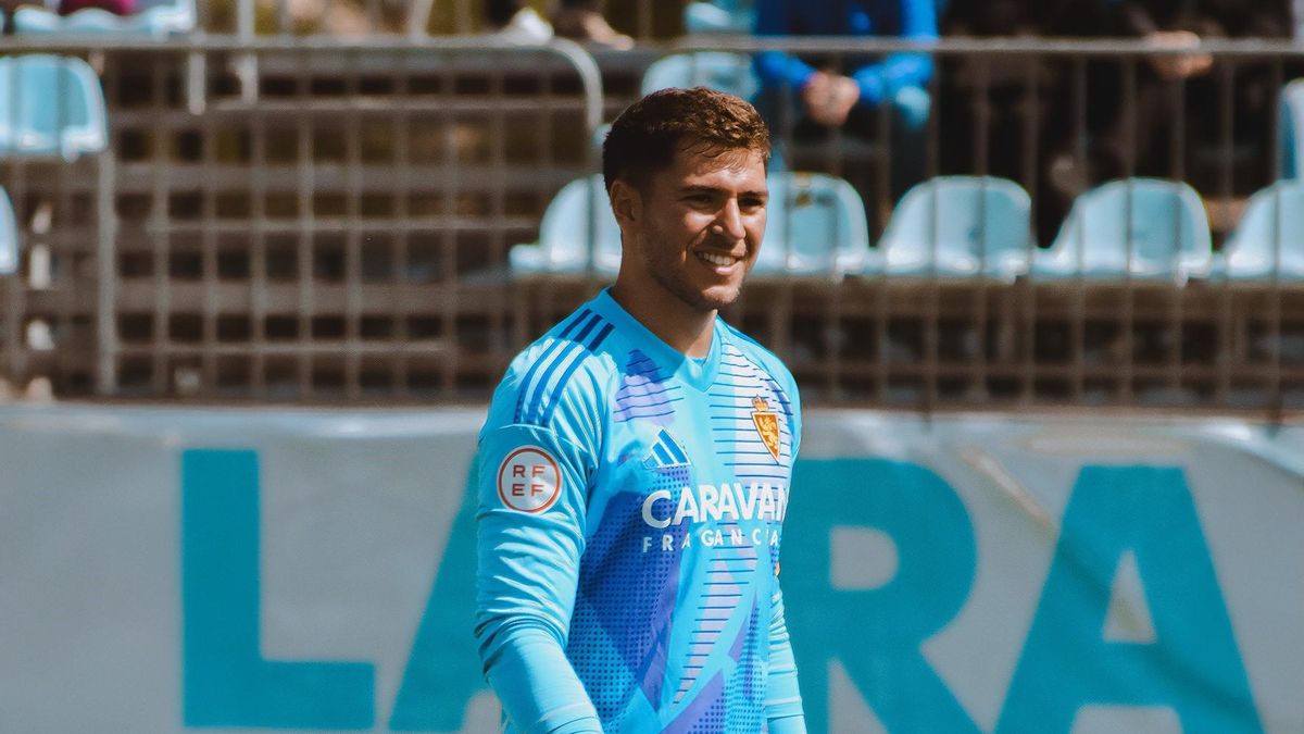 Carlos Calavia, en un partido con el Aragón la pasada temporada.