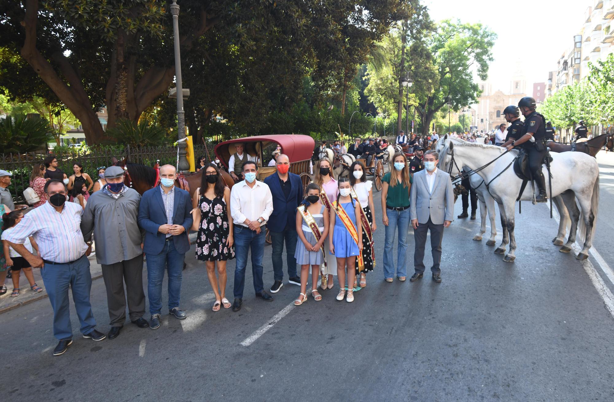 Paseo-desfile de carruajes y caballos en Murcia