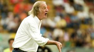 César Luis Menotti, durante un México-Argentina del 2007.