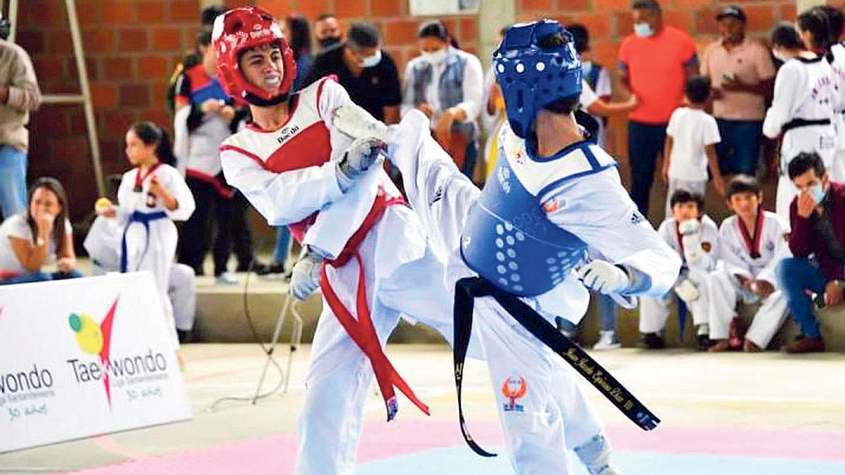 El mejor taekwondo de Andalucía se cita en Alhaurín de la Torre.