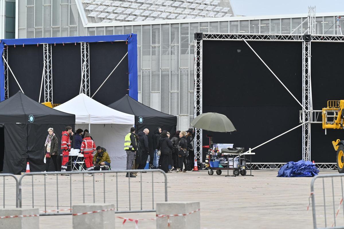 Grandes pantallas para ser utilizadas como cromas, este martes en la explanada del Palacio de Congresos.