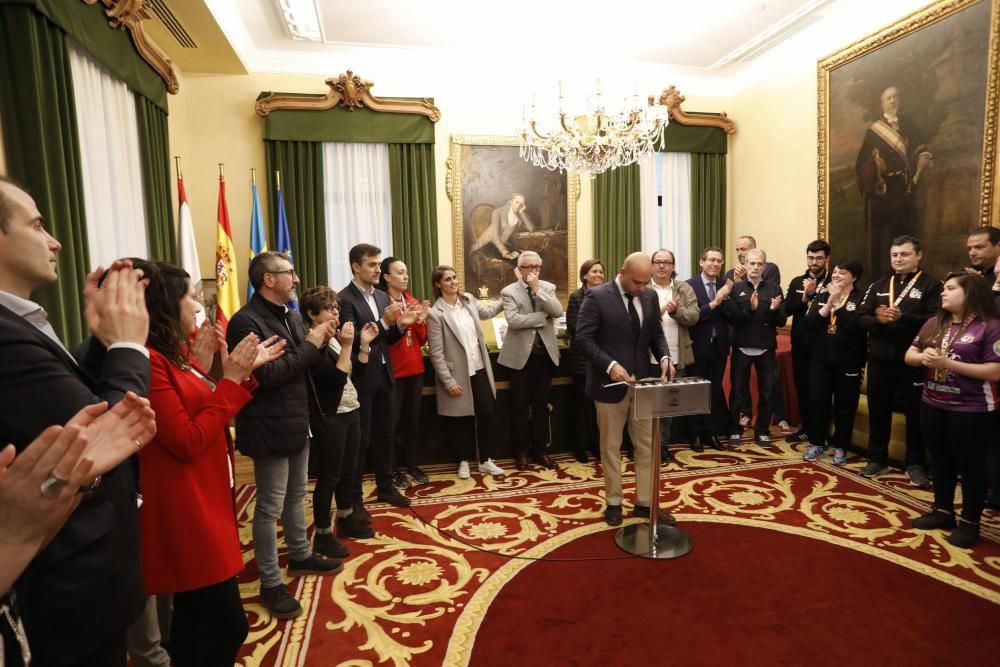 Recepción al Mavi en el Ayuntamiento de Gijón