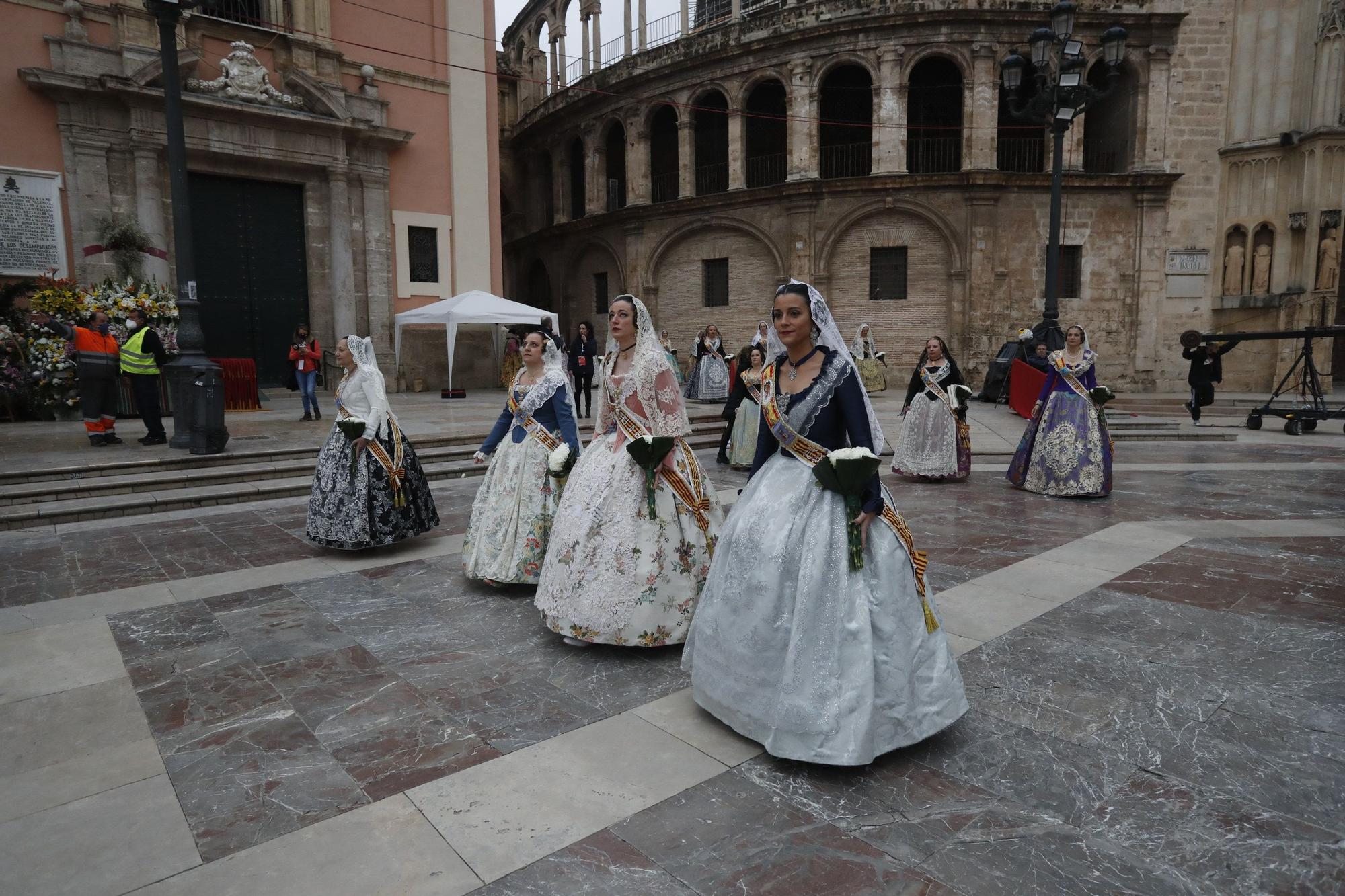 Búscate en el segundo día de ofrenda por la calle de la Paz (entre las 17:00 a las 18:00 horas)