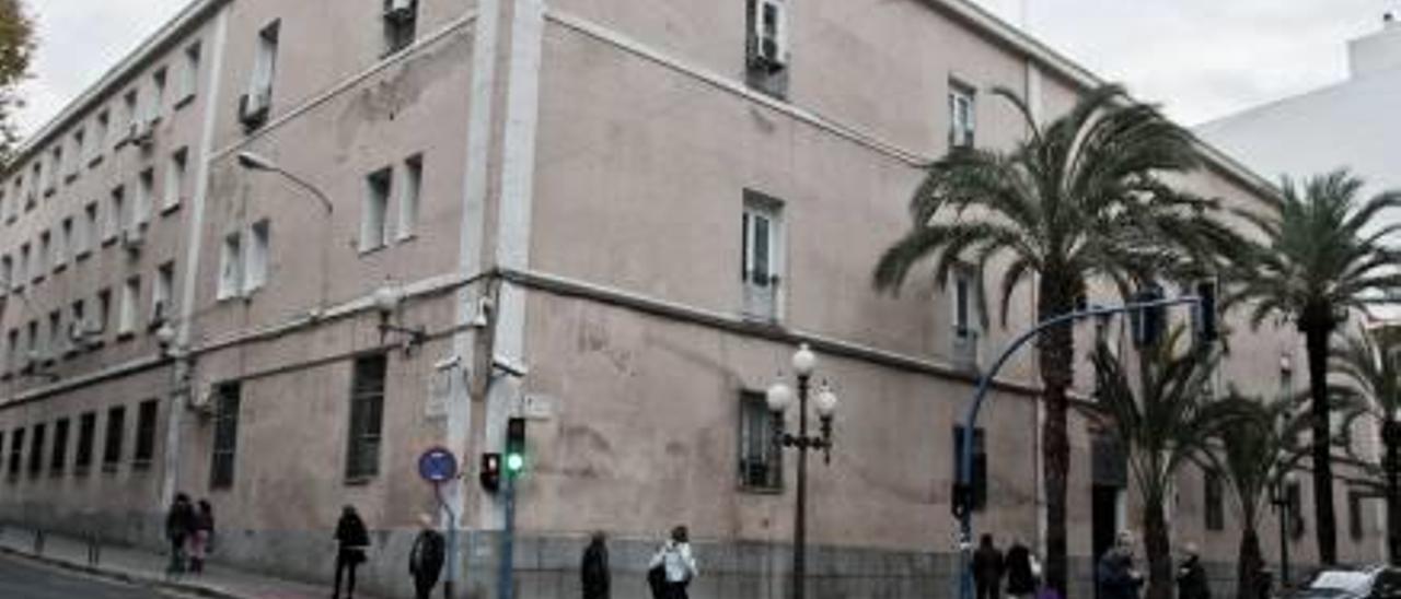 Fachada de la Comandancia de la Guardia Civil de Alicante, en una imagen de archivo.